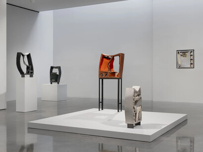 Arlene Shechet, She said she said, exhibition view. Courtesy of Pace Gallery