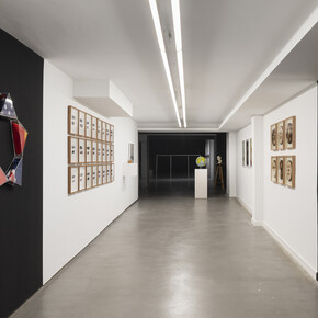 Avelino Sala, These machines kill fascism, exhibition view. Courtesy of ADN Galeria. Photo by Roberto Ruiz