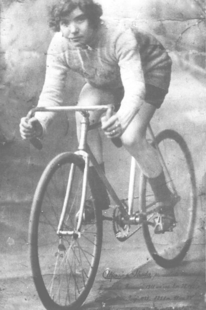 Alfonsina Strada, la prima donna a correre nel Giro