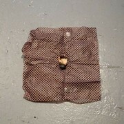 Sergio Verastegui, Incommunicado, 2014, Paper, lead (fragment of Baroque' sculpture), 35 x 31,5 cm, unique artwork, INV Nbr. SV/14/024