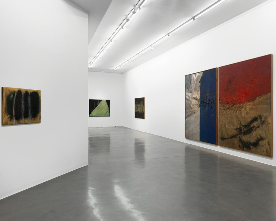 Ryuji Tanaka, Exhibition view. Courtesy of Simon Lee Gallery