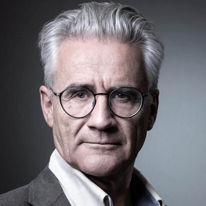 André Comte-Sponville, el 4 de marzo de 2008 fue nombrado miembro del Comité Consultivo Nacional de Ética Francés por el presidente de la República Francesa Nicolás Sarkozy