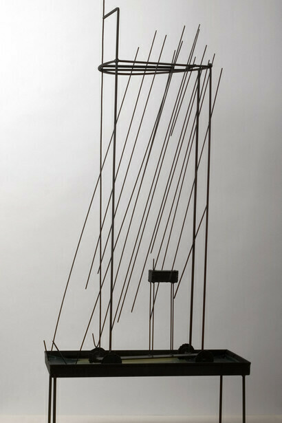 Solitario, 141 x 60 x 30 cm, 2002, Metall und Wachs, Privatsammlung
