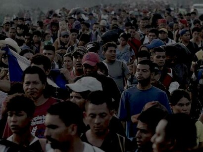 El sábado 13 de octubre un contingente de migrantes centroaméricanos partieron de San Pedro Sula hacia el norte en busca de una vida mejor 