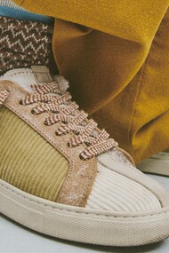 TVL | TheVerticaLine FW2526 Sneaker unisex low-top con tomaia in velluto corduroy e fodera in
montone
