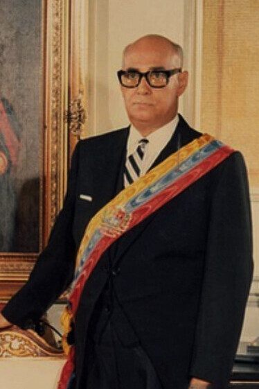 Raúl Leoni consolidó la democracia venezolana con un crecimiento económico sin precedentes, impulsó proyectos clave como la represa del Guri y mantuvo un gobierno libre de escándalos de corrupción