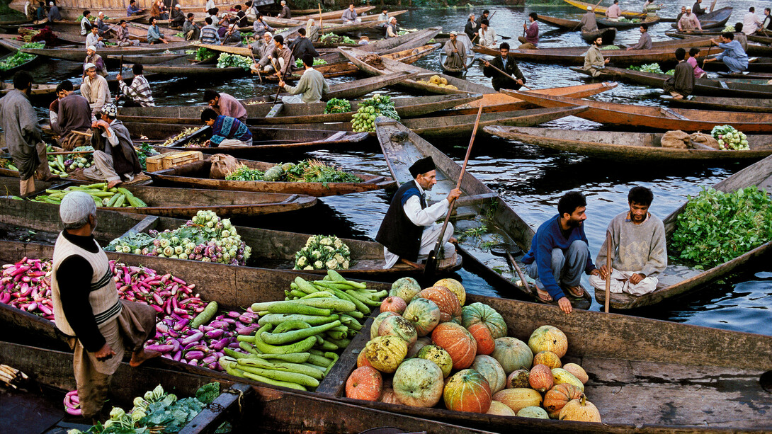 Srinagar, Kashmir, 1996 © Steve McCurry