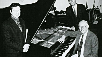 Il trio Eddie Higgins: Eddie Higgins al piano, Kevin Eubanks alla chitarra, Rufus Reid al contrabbasso