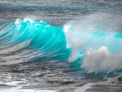 Ola de mar. El propio mar se confunde en su imaginación de gota, pero inconscientemente se sigue moviendo hacia sí mismo