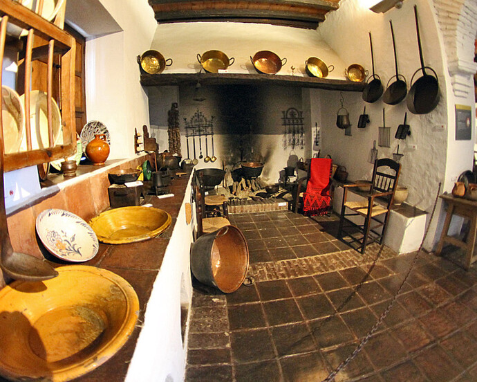 Cocina popular, Exhibition view. Courtesy of Museo Unicaja de Artes y Costumbres Populares