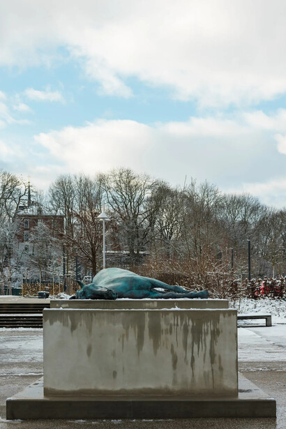 Various artists, Collateral sculptures exhibition view. Courtesy of Kunstsammlungen Chemnitz