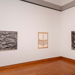 Divers artistes, Les Prix du Gouverneur général en arts visuels et médiatiques 2024, vue de l'exposition. Avec l'aimable autorisation du Musée des beaux-arts du Canada