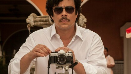 Benicio del Toro encarnando al narcotraficante colombiano Pablo Escobar