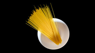 Richard Feynman "spaghetti cut" problem stretches imagination on asymptotic freedom of movements, singularities, multidimensional scaling