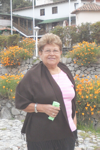 Pequeñas y delicadas flores blancas