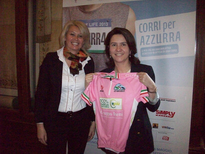 Francesca Pasinelli con la maglia rosa