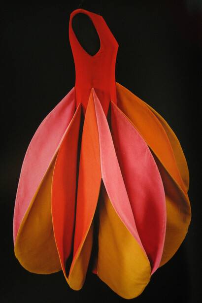 Roberto Capucci, The red list