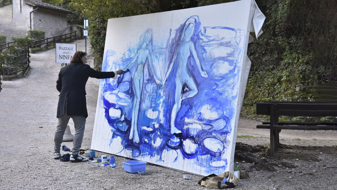 L'artista Igor Borozan alle Cascate delle Marmore, foto Amedeo Cavani