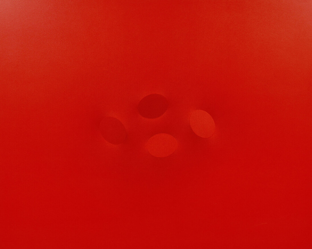 Turi Simeti, 4 ovali rossi, 2010, 120x150 cm. Courtesy Archivio Turi Simeti