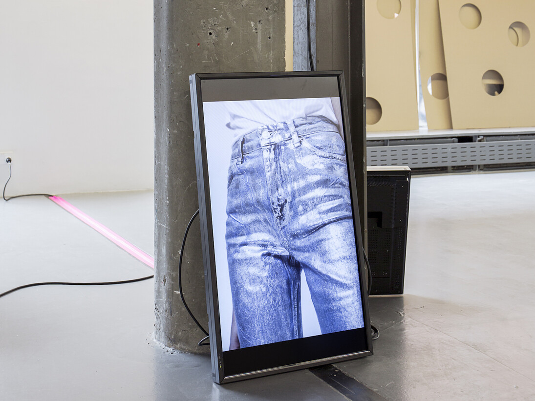 Installation view, Woodall, Hilary Lloyd, Temple Bar Gallery + Studios, 2017. Photo by Kasia Kaminska