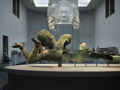 Angkor royal bronzes. Art of the divine, exhibition view. Courtesy of Musée Guimet