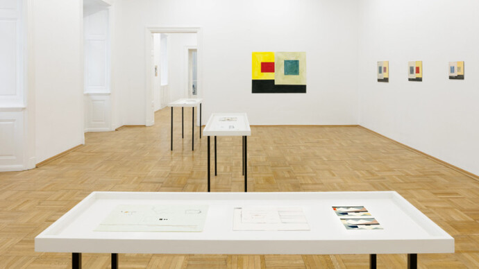 Ernst Caramelle, das gleiche, aber anders, exhibition view. Courtesy of Galerie nächst St. Stephan
