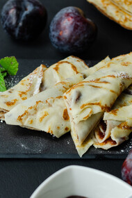 Les crêpes. Apparues vers 7000 avant J-C, les crêpes ont traversé les époques