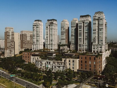 A arquitetura contemporânea do Cidade Jardim representa o ambiente escolhido pela Belas Artes para um novo modelo de campus. A instituição aposta na integração entre conhecimento acadêmico, economia criativa e as transformações do mercado de trabalho