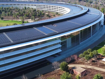 A Apple Park fica localizada no centro do Vale do Silício em Cupertino, Califórnia nos Estados Unidos