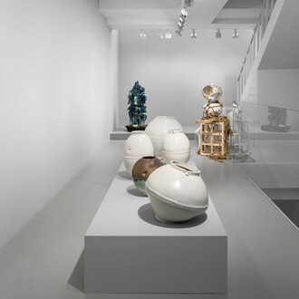 Various artists, Irreverent forms, exhibition view. Courtesy of Gladstone Gallery