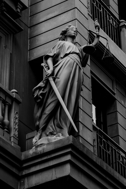 El camino a recorrer para realizar esa posibilidad de ser del hombre como tal será nada menos que el de la Justicia, un orden humano de las cosas 