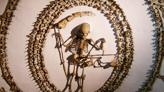 La cripta del cimitero dei Cappuccini a Roma