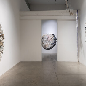 Brie Ruais, Bone dice, exhibition view. Courtesy of Albertz Benda Gallery