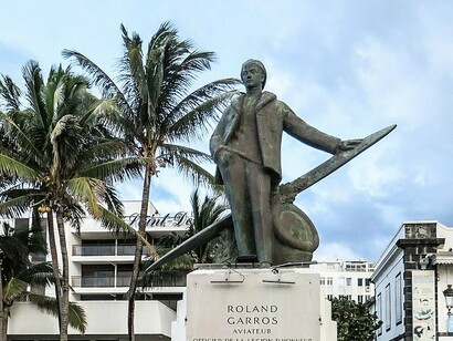 Saint Denis, monumento a Roland Garros, Mauritius