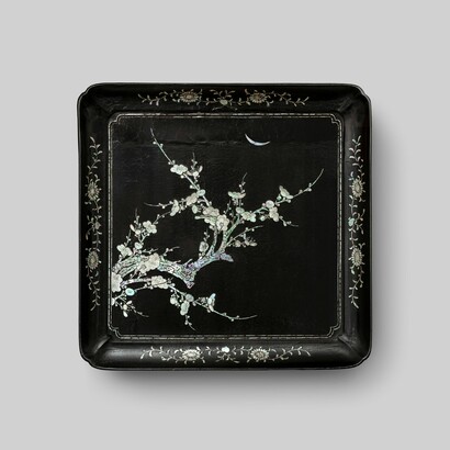 Tray with plum branch in the moonlight, Early Ming dynasty, 14th century. Courtesy of Museum Rietberg