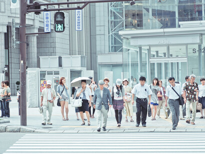 El fin de esta prolongada situación de «crisis», se debe contener con la menor dilación