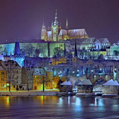 Kathedrale von St. Vitus (Prag, Tschechien). Die Reliquien von Lukas, dem Evangelisten, wurden im 14. Jahrhundert überliefert 