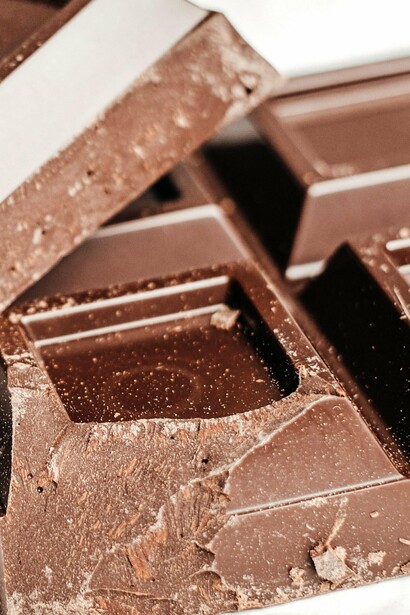 El cacao africano es exportado principalmente a países industrializados, como Suiza, Estados Unidos y Bélgica, donde es procesado y convertido en chocolate