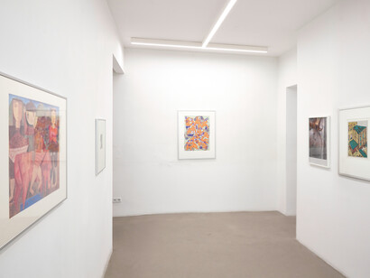 Various artists, Rosen aus dem süden : ausgewählte werke aus berliner artotheken, exhibition view. Courtesy of Galerie Russi Klenner