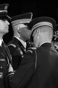 Eso no sería necesario, él ya había decidido dejar el uniforme