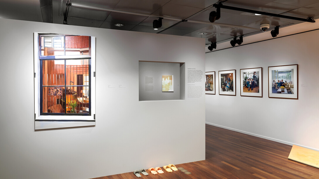 Divers artistes, Thuis. Le sentiment d’appartenance dans l’art contemporain, vue d'exposition. Avec l'aimable autorisation du Museum Het Rembrandthuis