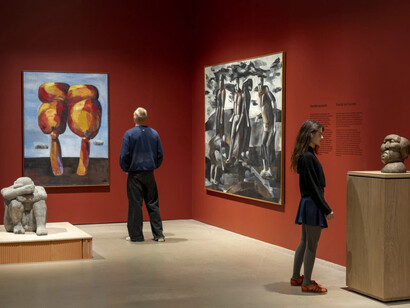 Svend Wiig Hansen, Walking, falling, standing, exhibition view. Courtesy of ARoS