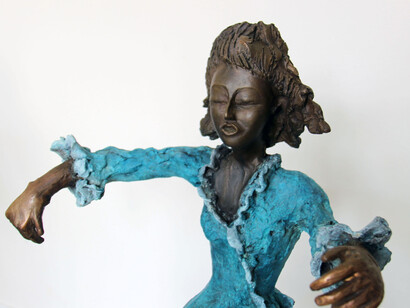 Lucia Albertini, Tulle blu, h 80cm, tecnica bronzo a cera persa