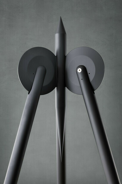 Ludovico Bomben, Compasso a tre gambe, 2018, aluminum, cm 250 x 150 x 4, detail. Ph Marco Diodà. Courtesy the artist