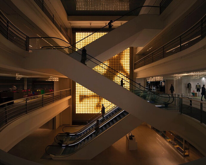 Xavier Veilhan, Exhibition view. Courtesy of Perrotin