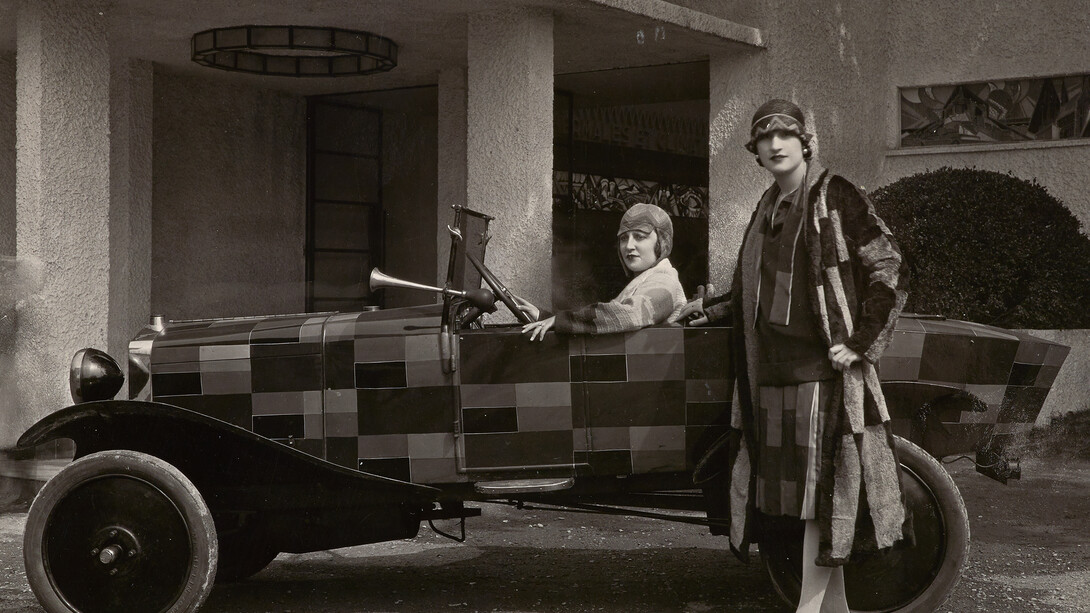 Studio REP, Modèles devant voiture simultanée, 1925, © Pracusa 2013057, © BNF, Robert mallet-Stevens © Adagp, Paris 2014, Jacques Heim © DR