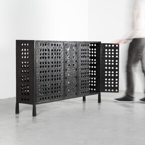 Ingrid Donat, Buffet Cisco
2015
Bronze
H87 L141 W28.5 CM / H34.2 L55.5 W11.2 IN
Limited edition of 8 + 4 AP