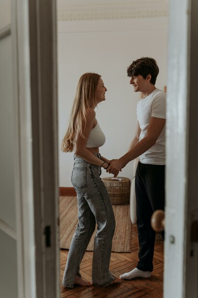 Amore. È da noi che inizia la scoperta del sacro che è in noi e che si manifesta attraverso gli altri che sono la nostra proiezione