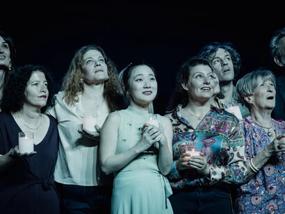 Sur l'autre rive. Avec l'aimable autorisation du Les Célestins, Théâtre de Lyon