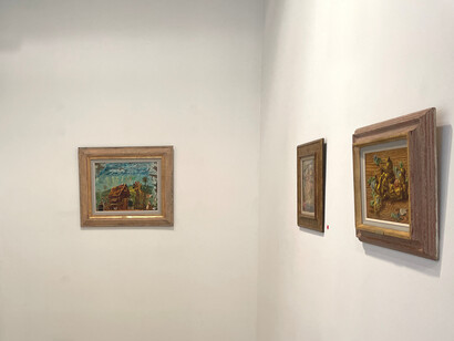Installation view, Aaron Bohrod, A Cabinet of Curiosities, 2024. Courtesy of Lincoln Glenn Gallery